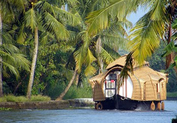 Kumarakom Backwater Tour Package 